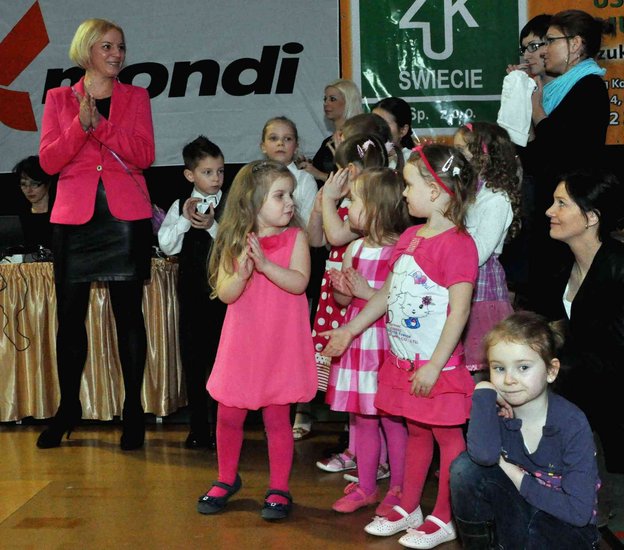 Turniej tańca towarzyskiego ? relacja foto i wideo