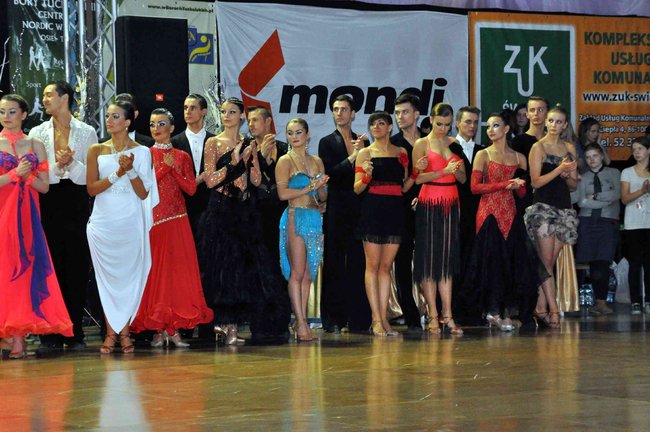 Turniej tańca towarzyskiego ? relacja foto i wideo