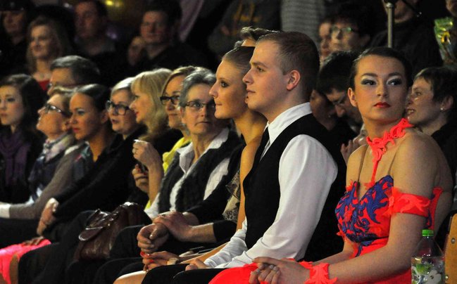 Turniej tańca towarzyskiego ? relacja foto i wideo
