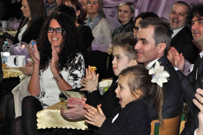 Turniej tańca towarzyskiego ? relacja foto i wideo