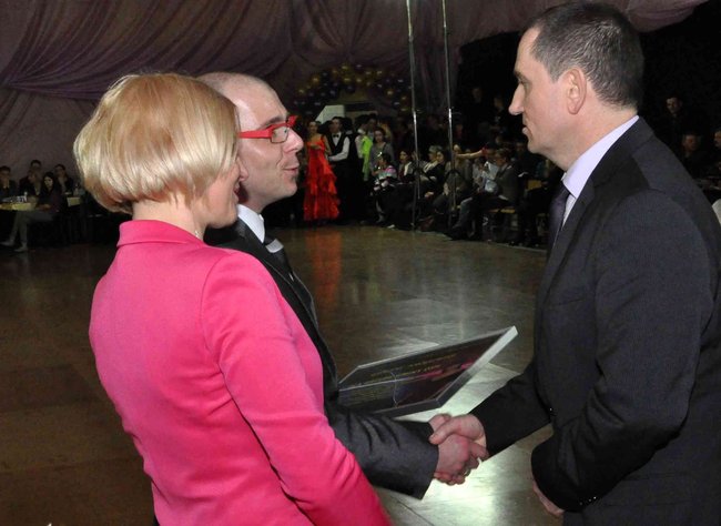 Turniej tańca towarzyskiego ? relacja foto i wideo