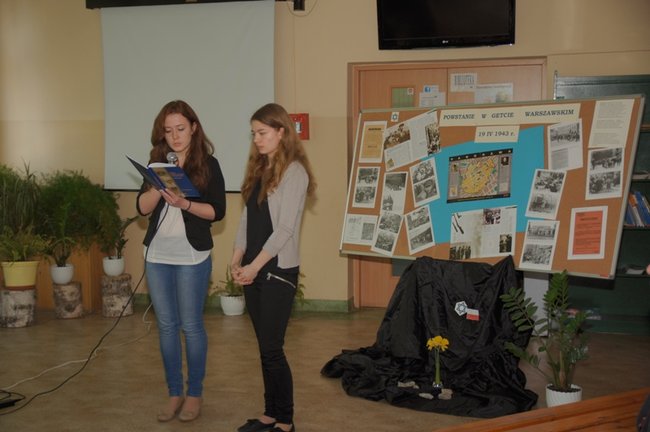Pamiętają o ofiarach Holocaustu