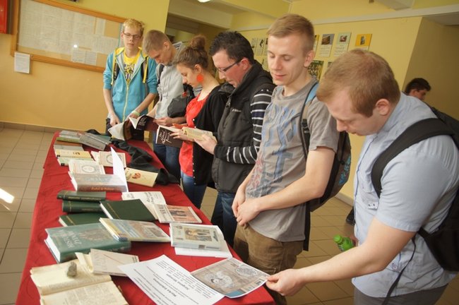 Pamiętają o ofiarach Holocaustu