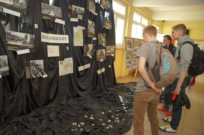 Pamiętają o ofiarach Holocaustu