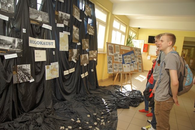 Pamiętają o ofiarach Holocaustu