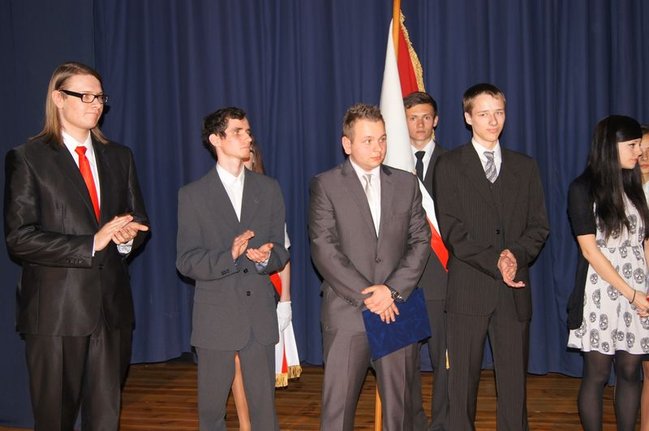 Licea żegnały maturzystów