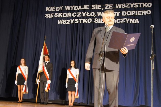 Licea żegnały maturzystów