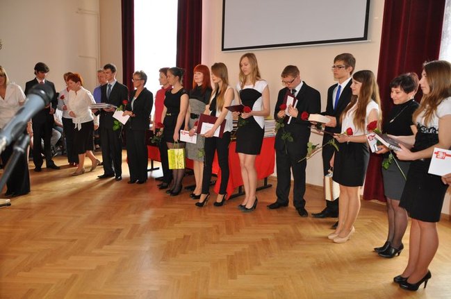 Licea żegnały maturzystów