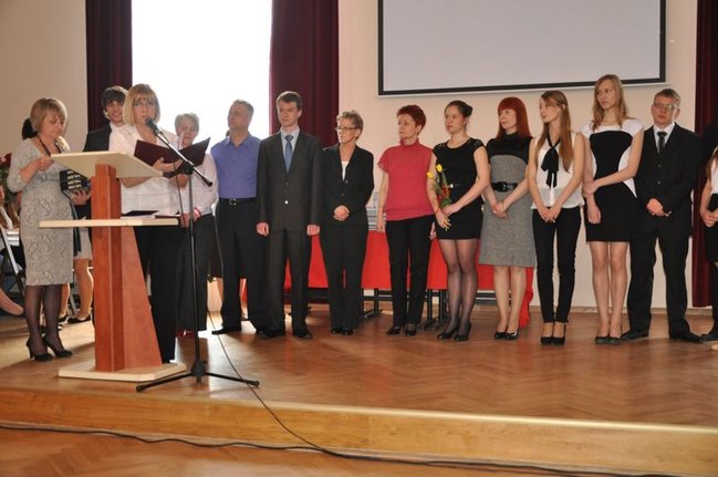 Licea żegnały maturzystów
