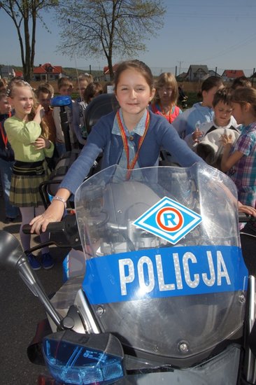 Policja na boisku w Grucznie