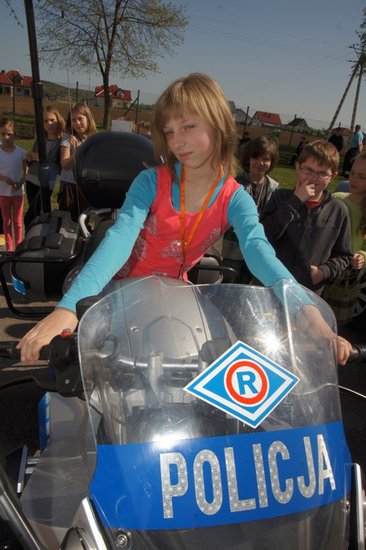 Policja na boisku w Grucznie