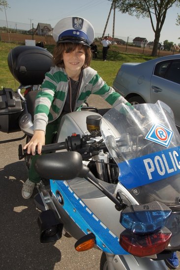 Policja na boisku w Grucznie