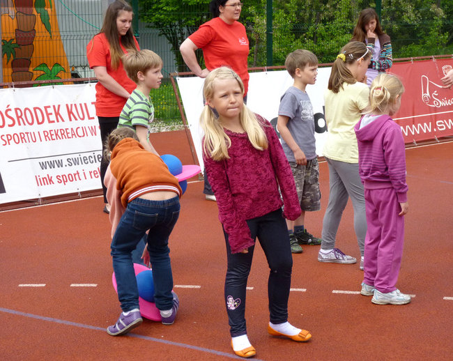 Sport i zabawa na świeckim Orliku