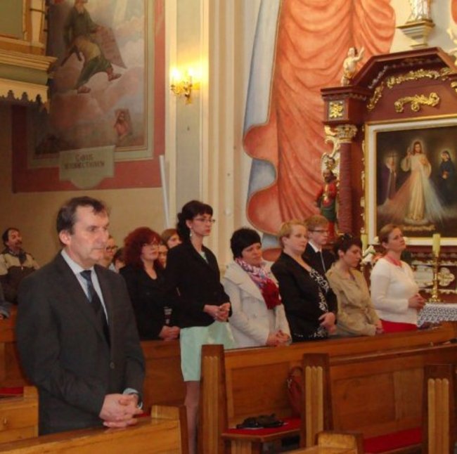 Maturzyści z Katolika odebrali świadectwa