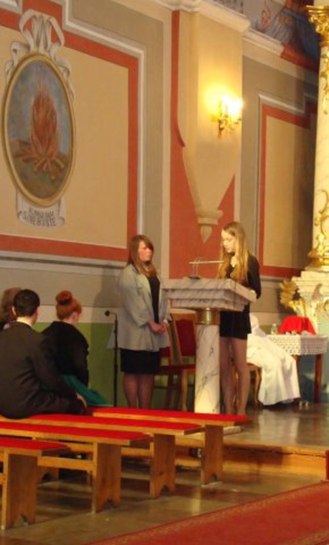 Maturzyści z Katolika odebrali świadectwa