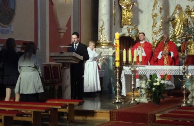 Maturzyści z Katolika odebrali świadectwa