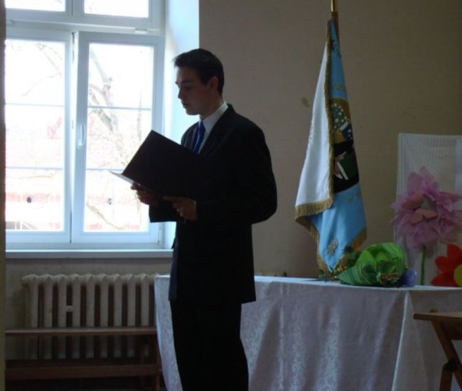 Maturzyści z Katolika odebrali świadectwa
