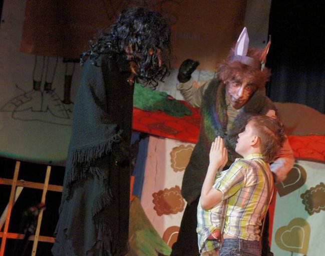 Młodzieżowe teatry opanowały Świecie