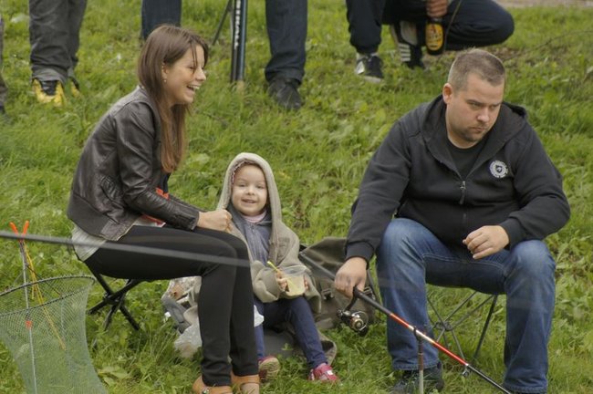 Wędkowali na Dzień Dziecka
