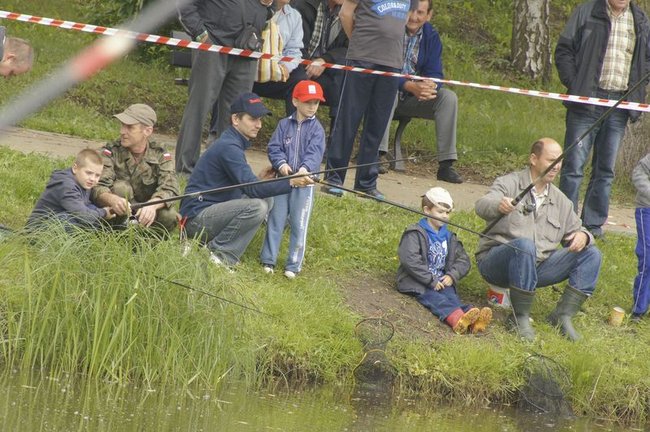 Wędkowali na Dzień Dziecka