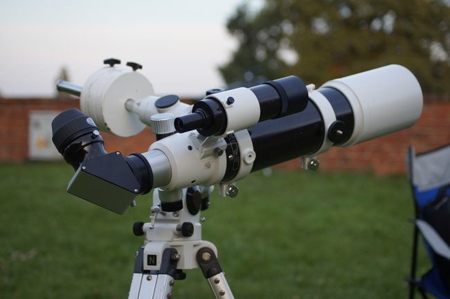 Przez teleskopy można patrzeć też na słońce