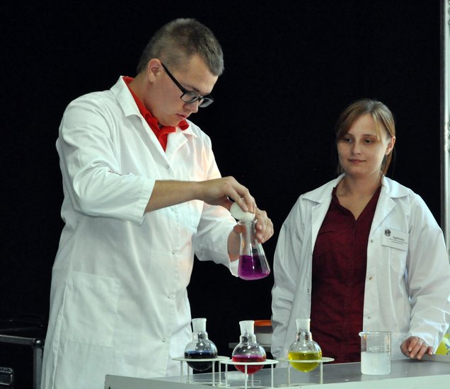 Profesor Ciekawski i jego eksperymenty