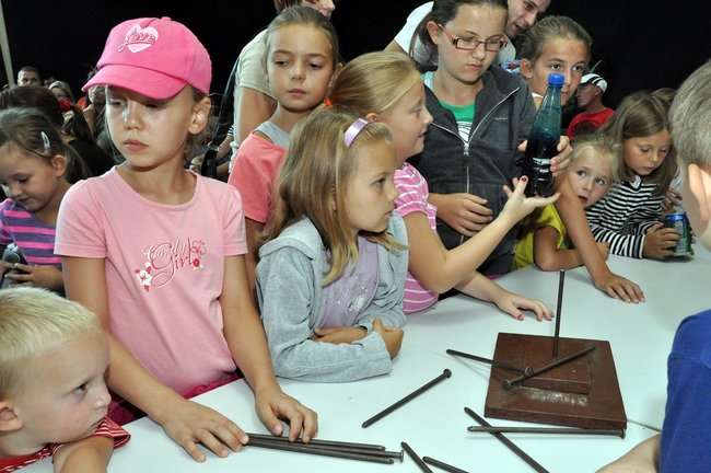 Profesor Ciekawski i jego eksperymenty