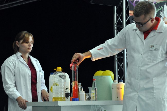 Profesor Ciekawski i jego eksperymenty