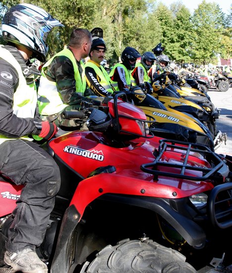 Prawie trzystu zawodników walczyło w kurzu i błocie