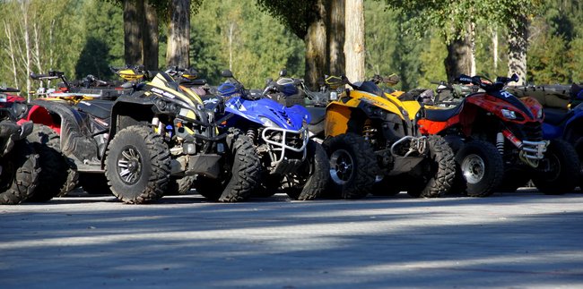 Prawie trzystu zawodników walczyło w kurzu i błocie