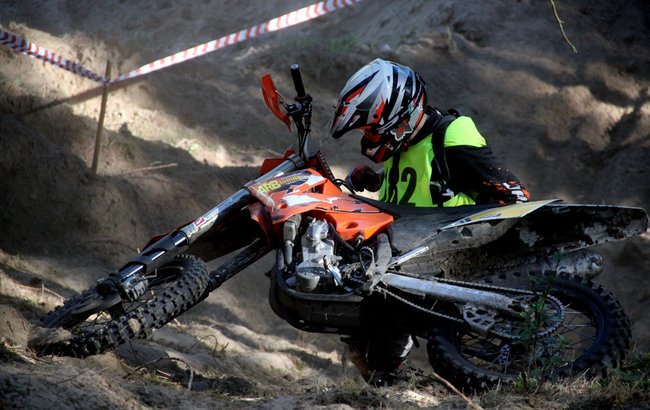 Prawie trzystu zawodników walczyło w kurzu i błocie