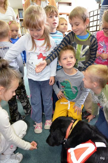 Dzieci posłuchały o psach  przewodnikach