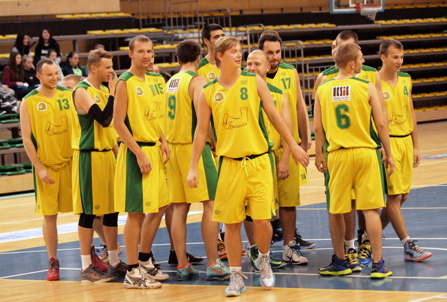 KK Świecie tylko trzeci