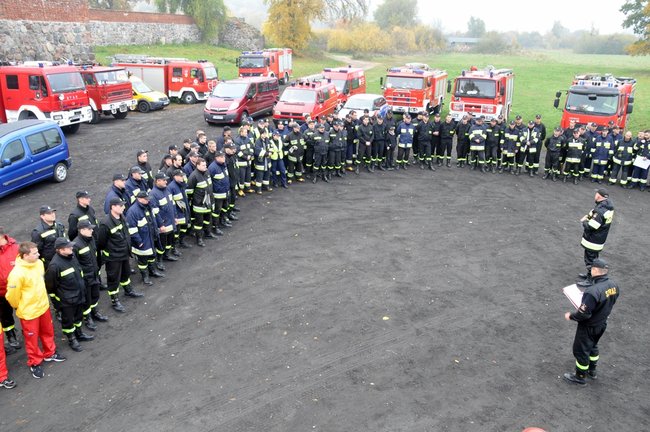 W terenie uczyli się ratować