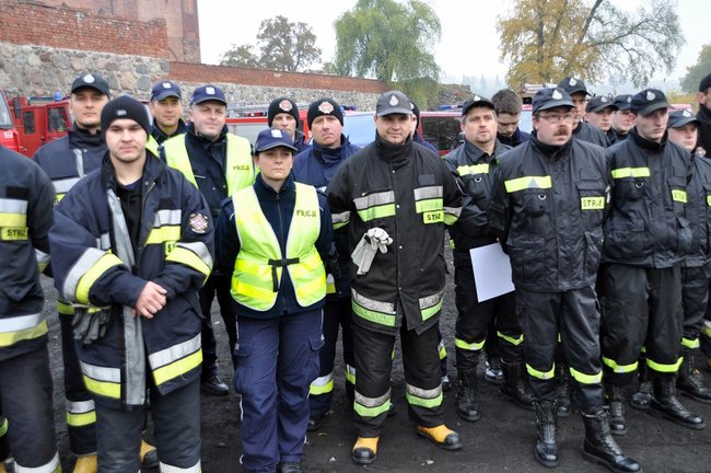 W terenie uczyli się ratować