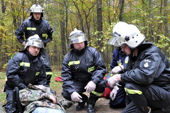 W terenie uczyli się ratować