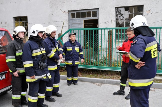 W terenie uczyli się ratować