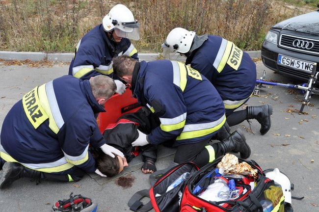 W terenie uczyli się ratować