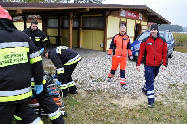 W terenie uczyli się ratować