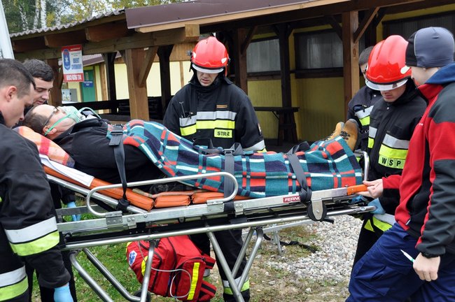 W terenie uczyli się ratować