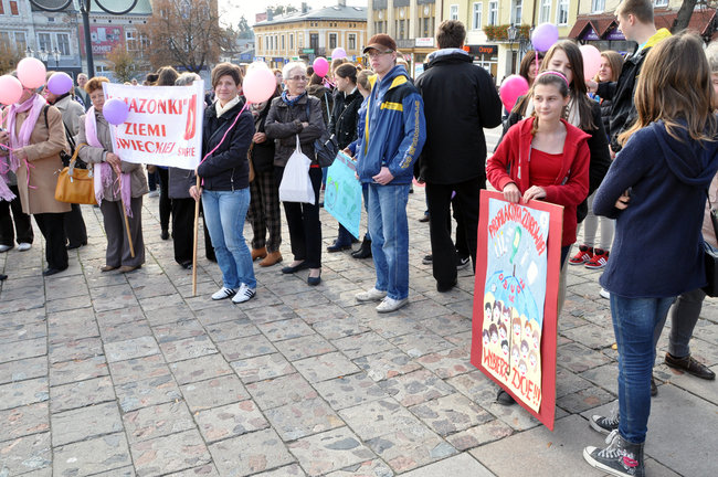 Młodzi budzą świecian