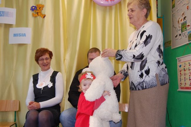 Słuchajcie, słuchajcie - zamieszkały misie w Bajce