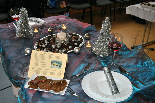 Młodzi potrafią przystroić świąteczny stół