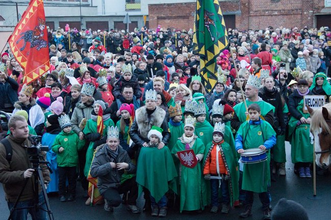 Tysiące przeszło z Orszakiem Trzech Króli