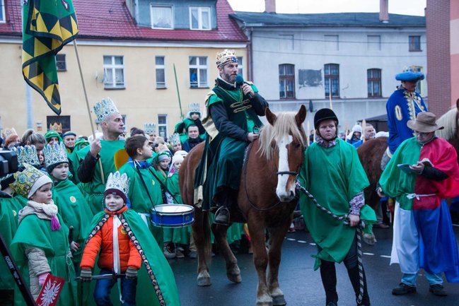 Tysiące przeszło z Orszakiem Trzech Króli