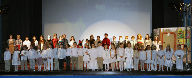 Uczniowie zbierali na szczepionki dla dzieci z Afryki