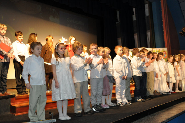 Uczniowie zbierali na szczepionki dla dzieci z Afryki