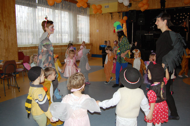 Wielki bal  przedszkolaków z Bajki