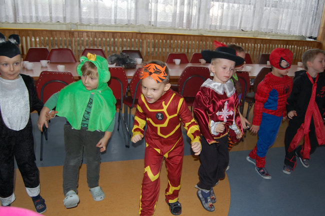 Wielki bal  przedszkolaków z Bajki
