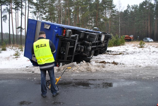 Tragiczne zderzenie busa z ciężarówką